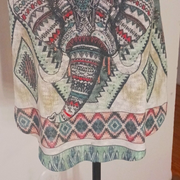 🌸Gorgeous Women's knit Elephant 🐘 Tank - Picture 6 of 10